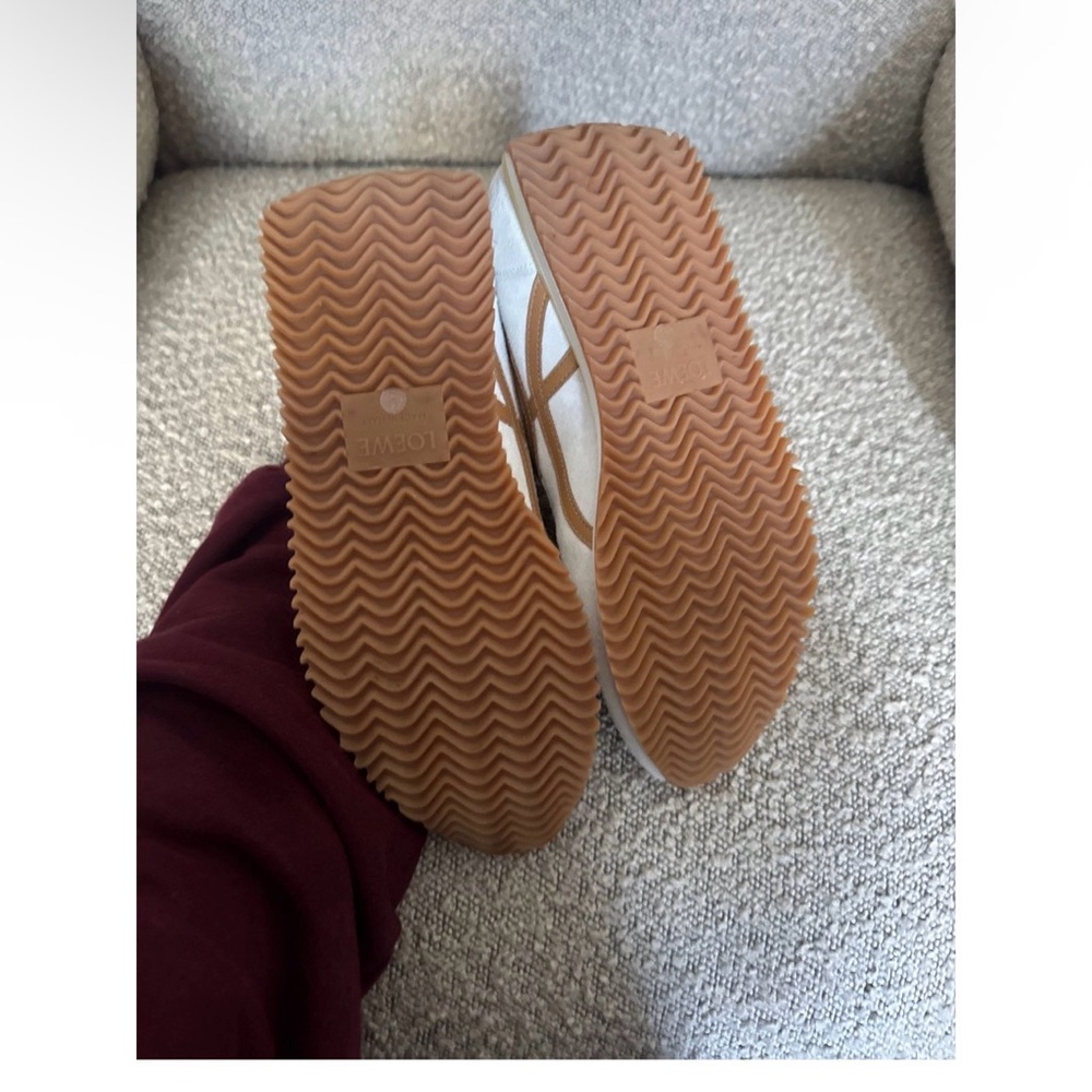 Loewe Flow Runner Trainer - Picture 7 of 14